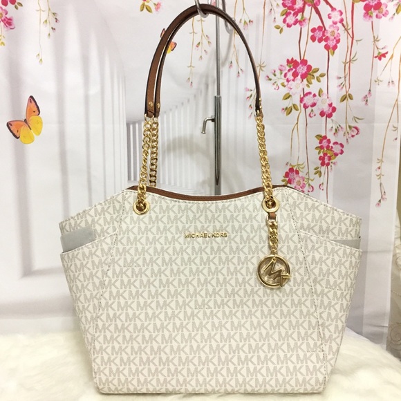 Michael Kors Handbags - NWT Michael Kors Jet S Travel Chain Shoulder Tote